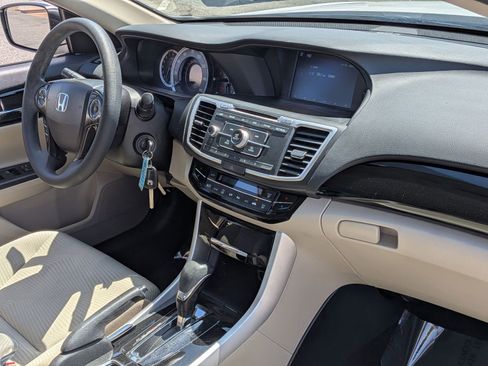 Used 2017 Honda Accord LX image 27