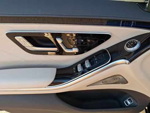 Used 2021 Mercedes-Benz S 580 4MATIC Sedan image 12