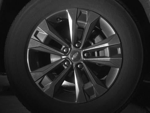 Used 2025 Chevrolet Equinox LT FWD image 13