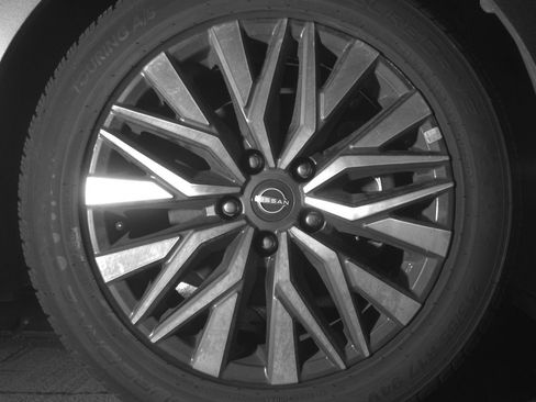 Used 2025 Nissan Altima 2.5 SV image 13