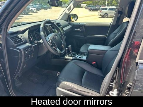 Used 2021 Toyota 4Runner Venture w/ Moonroof Package AWD/4WD image 17