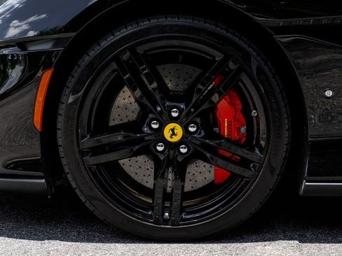 Used 2023 Ferrari Portofino M RWD image 40