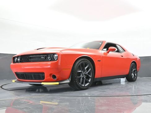 Used 2023 Dodge Challenger R/T w/ Blacktop Package image 46