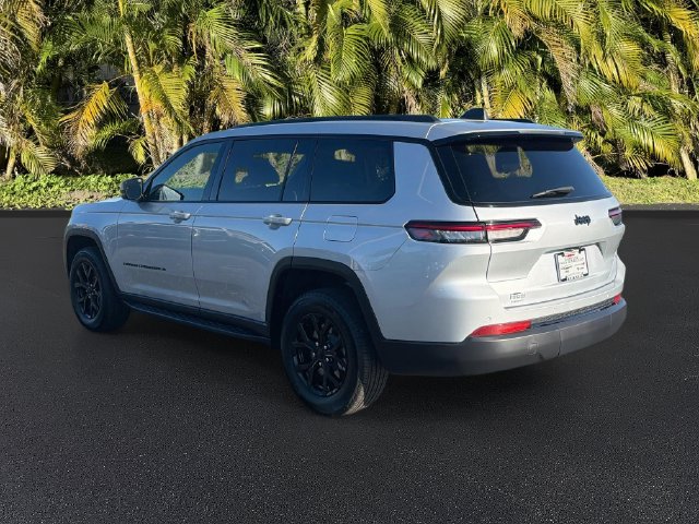 Used 2024 Jeep Grand Cherokee L Laredo RWD image 8