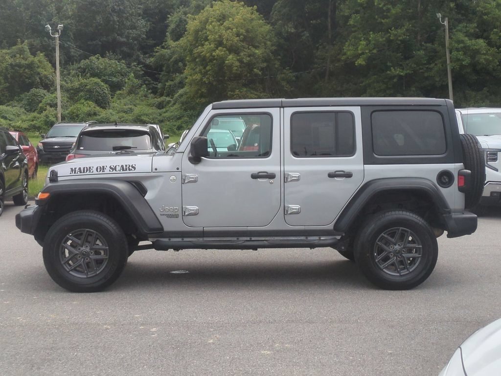 Used 2019 Jeep Wrangler Unlimited Sport S AWD/4WD image 8
