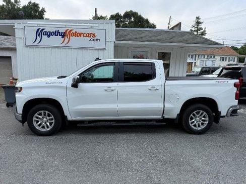 Used 2019 Chevrolet Silverado 1500 LT w/ All-Star Edition AWD/4WD image 12