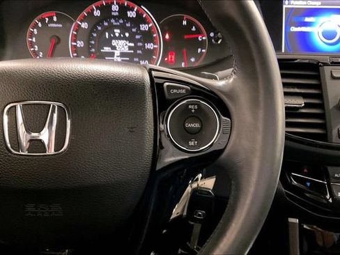Used 2017 Honda Accord Sport image 19