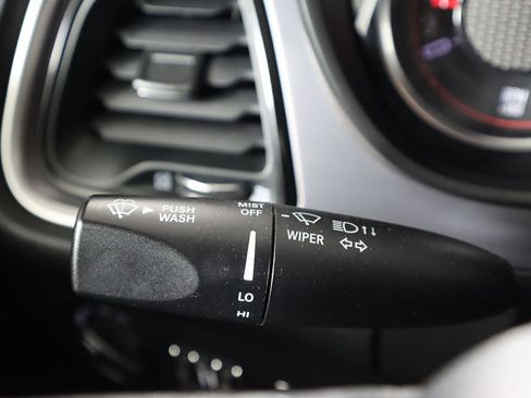 Used 2019 Dodge Challenger SXT image 31