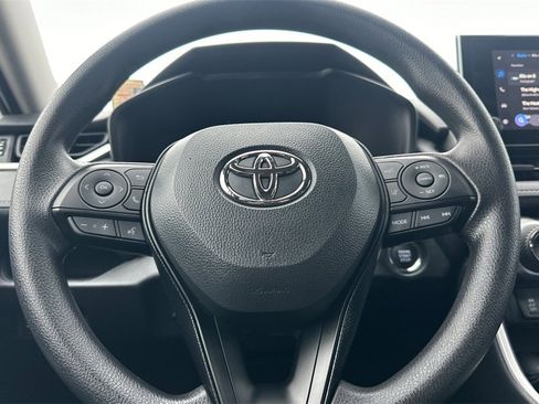 Used 2025 Toyota RAV4 XLE image 26