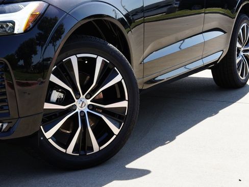 New 2025 Volvo XC60 B5 Plus w/ Protection Package Premier image 7