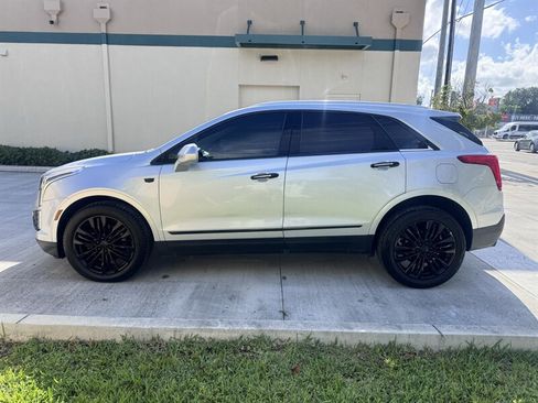 Used 2019 Cadillac XT5 Premium Luxury FWD image 8