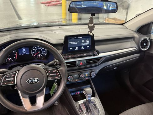 Used 2021 Kia Forte LXS FWD image 16