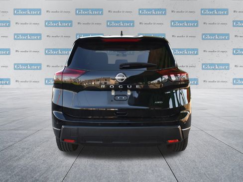 Used 2025 Nissan Rogue SV image 7