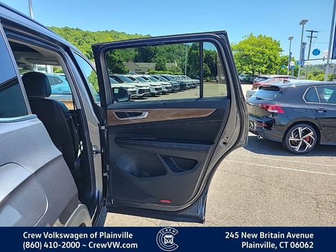 Certified 2024 Volkswagen Atlas SE AWD/4WD image 44