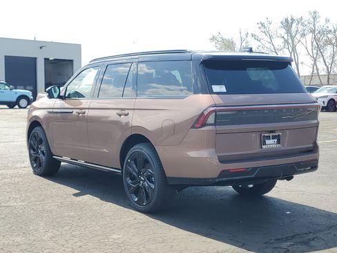 New 2026 Lincoln Navigator Black Label AWD/4WD image 3