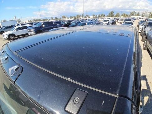 Used 2024 GMC Hummer EV 3X w/ LPO, Illumination Package AWD/4WD image 11