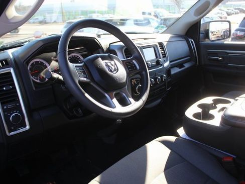 Used 2024 RAM 1500 Classic SLT image 3