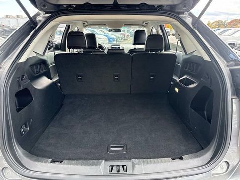 Used 2024 Ford Edge SEL image 8