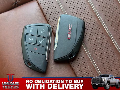Used 2025 GMC Sierra 2500 Denali Ultimate w/ Max Trailering Package AWD/4WD image 36