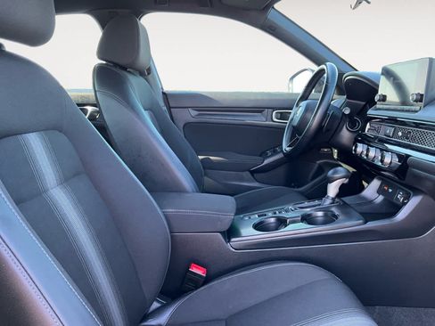 Used 2023 Honda Civic Sport image 11