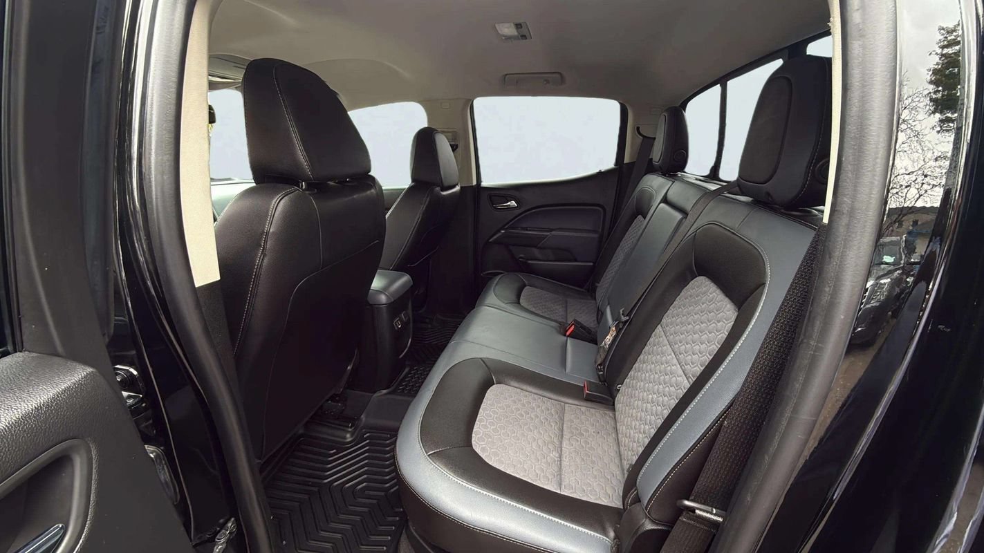 Used 2020 Chevrolet Colorado Z71 AWD/4WD image 17