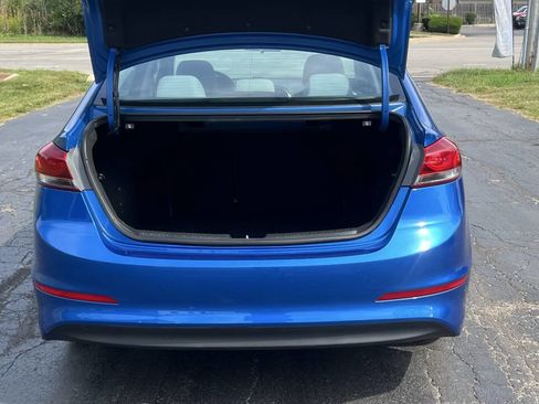 Used 2017 Hyundai Elantra SE w/ SE A/T Tech Package 03 image 29