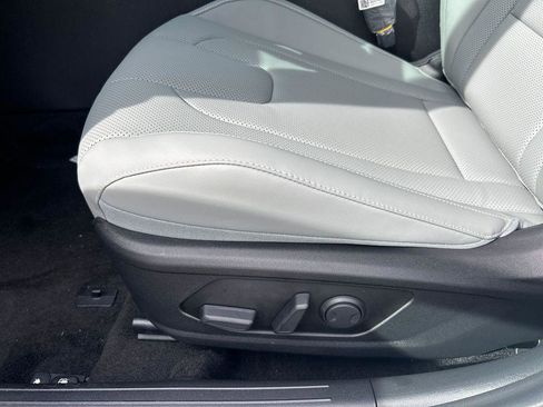 New 2026 Hyundai Elantra Limited w/ Cargo Package FWD image 16