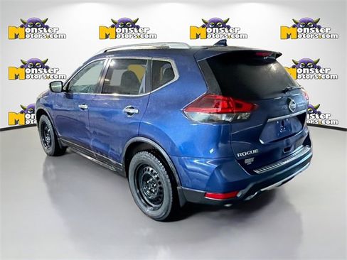 Used 2018 Nissan Rogue S image 6