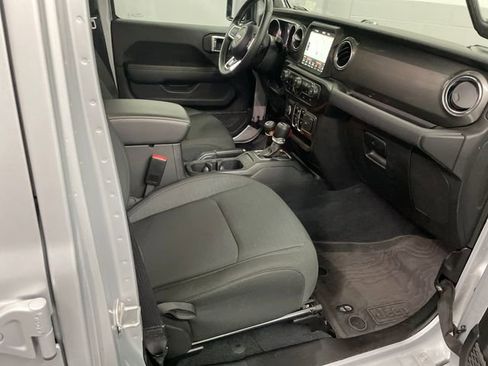 Used 2022 Jeep Wrangler Unlimited Sahara image 30