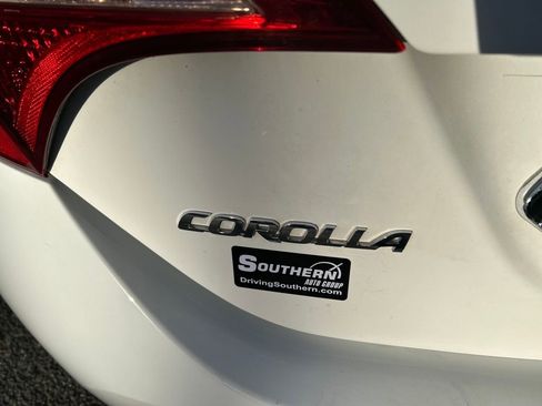 Used 2019 Toyota Corolla LE image 10