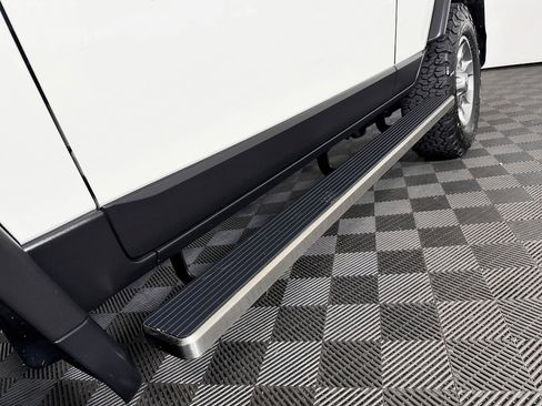 Used 2013 Toyota FJ Cruiser 4WD image 23