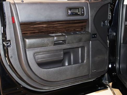 Used 2018 Ford Flex SEL w/ Equipment Group 202A FWD image 28