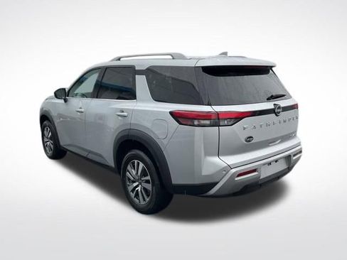 Used 2023 Nissan Pathfinder SL w/ Cargo Package image 5