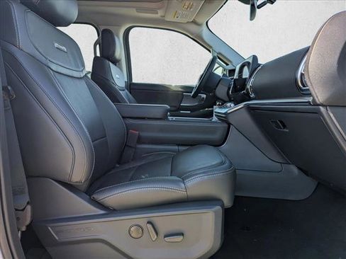 New 2025 Ford Expedition Platinum w/ Driver's Package image 20