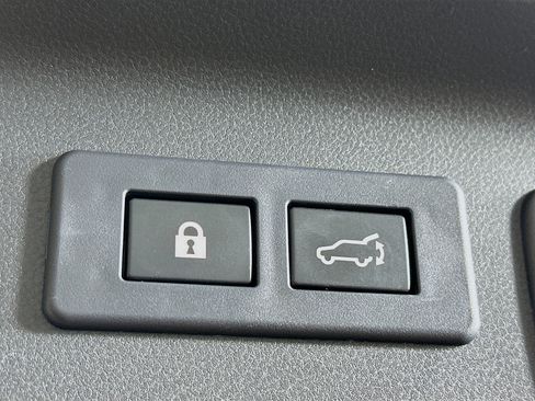 Used 2025 Subaru Forester Premium AWD/4WD image 29