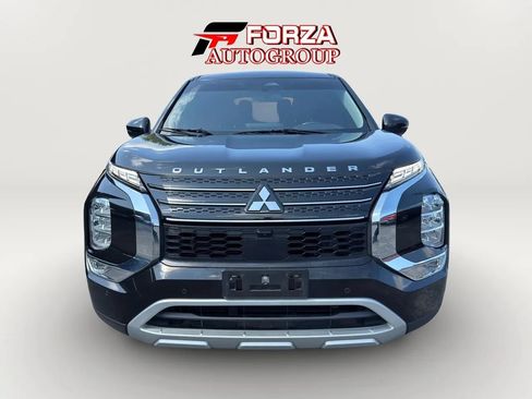 Used 2023 Mitsubishi Outlander SE FWD image 2