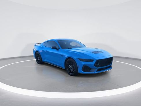 Used 2025 Ford Mustang GT RWD image 2