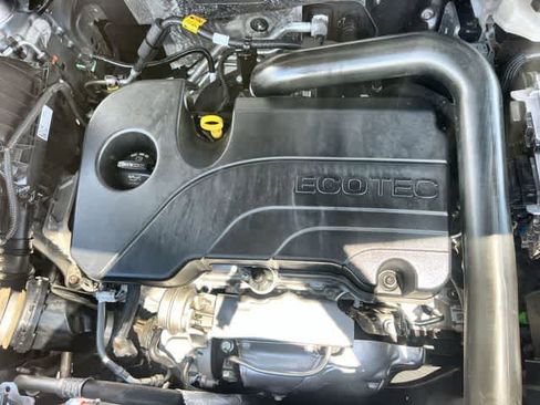 Used 2024 Chevrolet Equinox LS FWD image 10