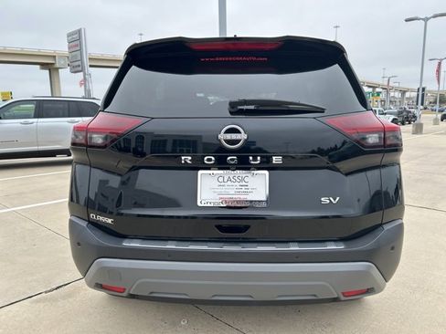 Used 2022 Nissan Rogue SV image 7