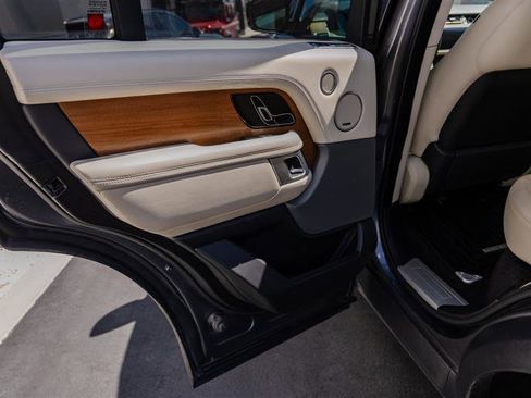Used 2019 Land Rover Range Rover Supercharged AWD/4WD image 36