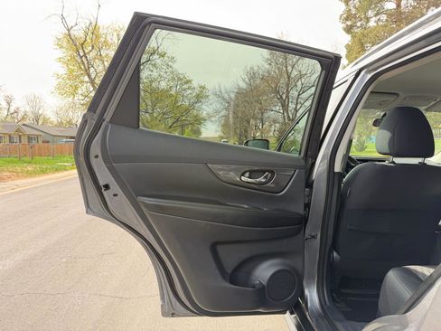 Used 2020 Nissan Rogue S w/ Special Edition Package image 13