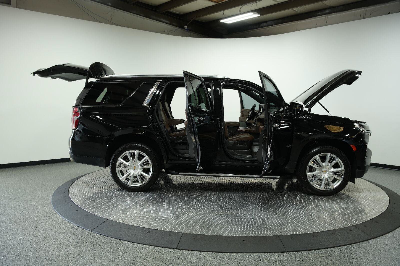 Certified 2023 Chevrolet Tahoe High Country AWD/4WD image 11