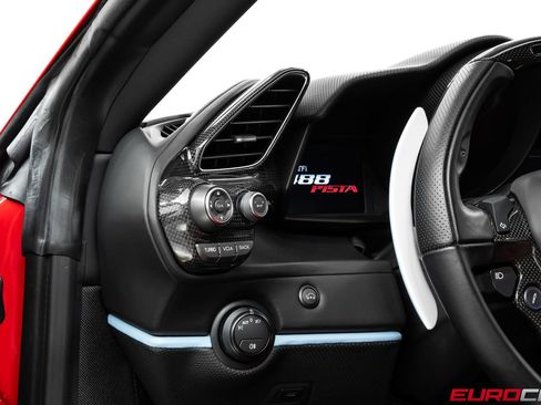Used 2020 Ferrari 488 Pista Coupe RWD image 35