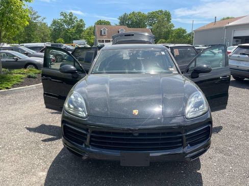Used 2020 Porsche Cayenne AWD/4WD image 30