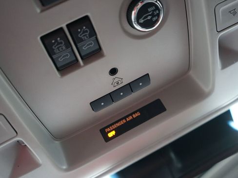 Used 2016 GMC Yukon XL Denali w/ Open Road Package image 27