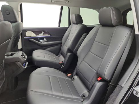 New 2026 Mercedes-Benz GLS 450 4MATIC image 11