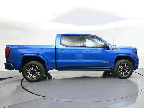 Used 2023 GMC Sierra 1500 AT4 w/ AT4 Premium Package AWD/4WD image 6