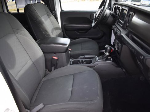 Used 2018 Jeep Wrangler Unlimited Sport S image 15