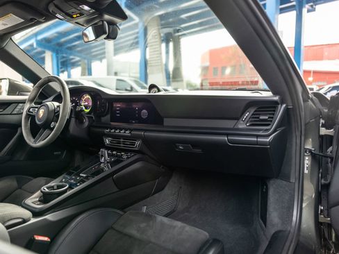 Certified 2024 Porsche 911 Carrera 4 GTS AWD/4WD image 29