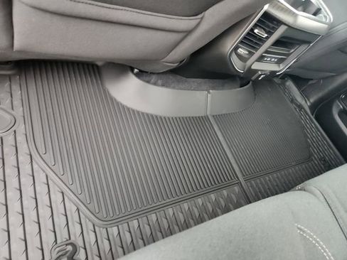 New 2026 RAM 1500 4x4 Crew Cab image 9